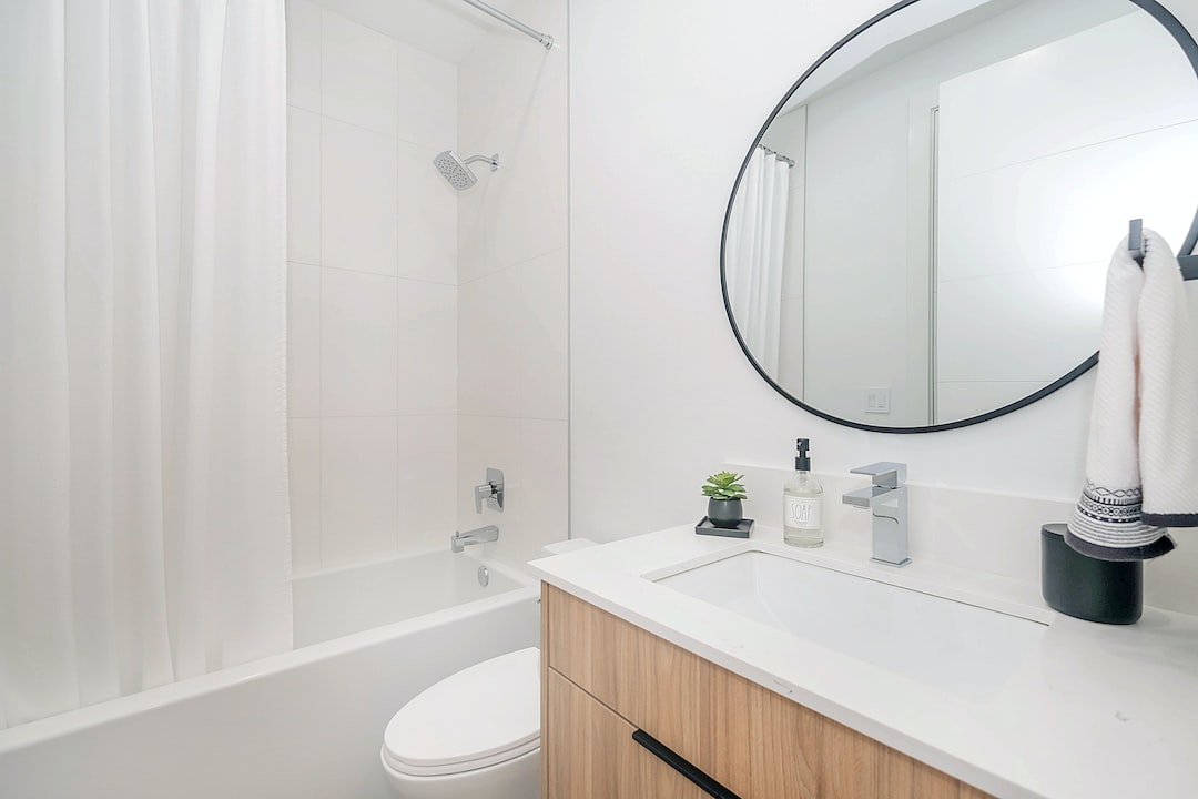 Jak wybrać idealne meble łazienkowe dla twojego domu?